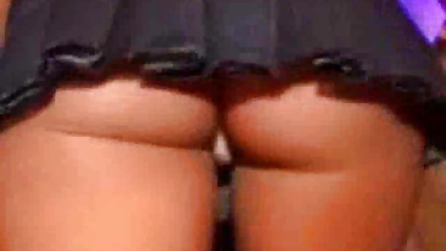 Stacey Foxxx ดู วีดีโอ โป้ สีน้ำตาลแสนสวยให้ blowjob ที่ดีกับคนรักของเธอ