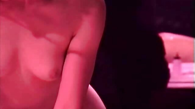 สาวเอเชียซนได้รับระยำอย่างหนักในรถ ดู วีดีโอ โป๊