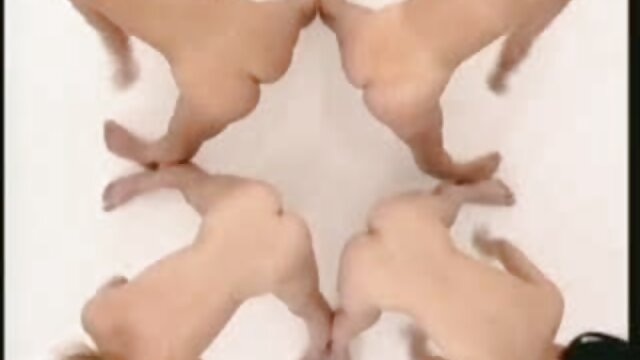ผมบลอนด์ วิทยาลัย สำส่อน ให้ วีดีโอ คลิป โป๊ เธอ เอเชีย เพื่อนของ a blowjob