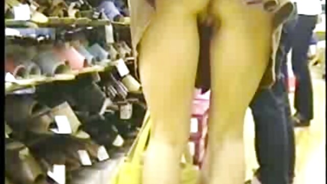 ผีสาวผมดำกำลังร่วมเพศกับแฟนของเธอที่บ้าน วีดีโอ โป๊ ออนไลน์